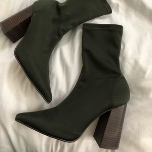 BNIB Steve Madden sock booties